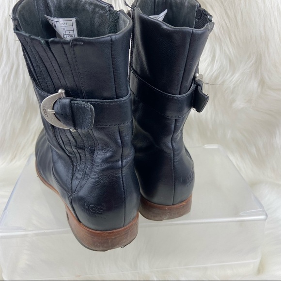 UGG LEATHER FINNEGAN BOOTIES - Picture 4 of 12
